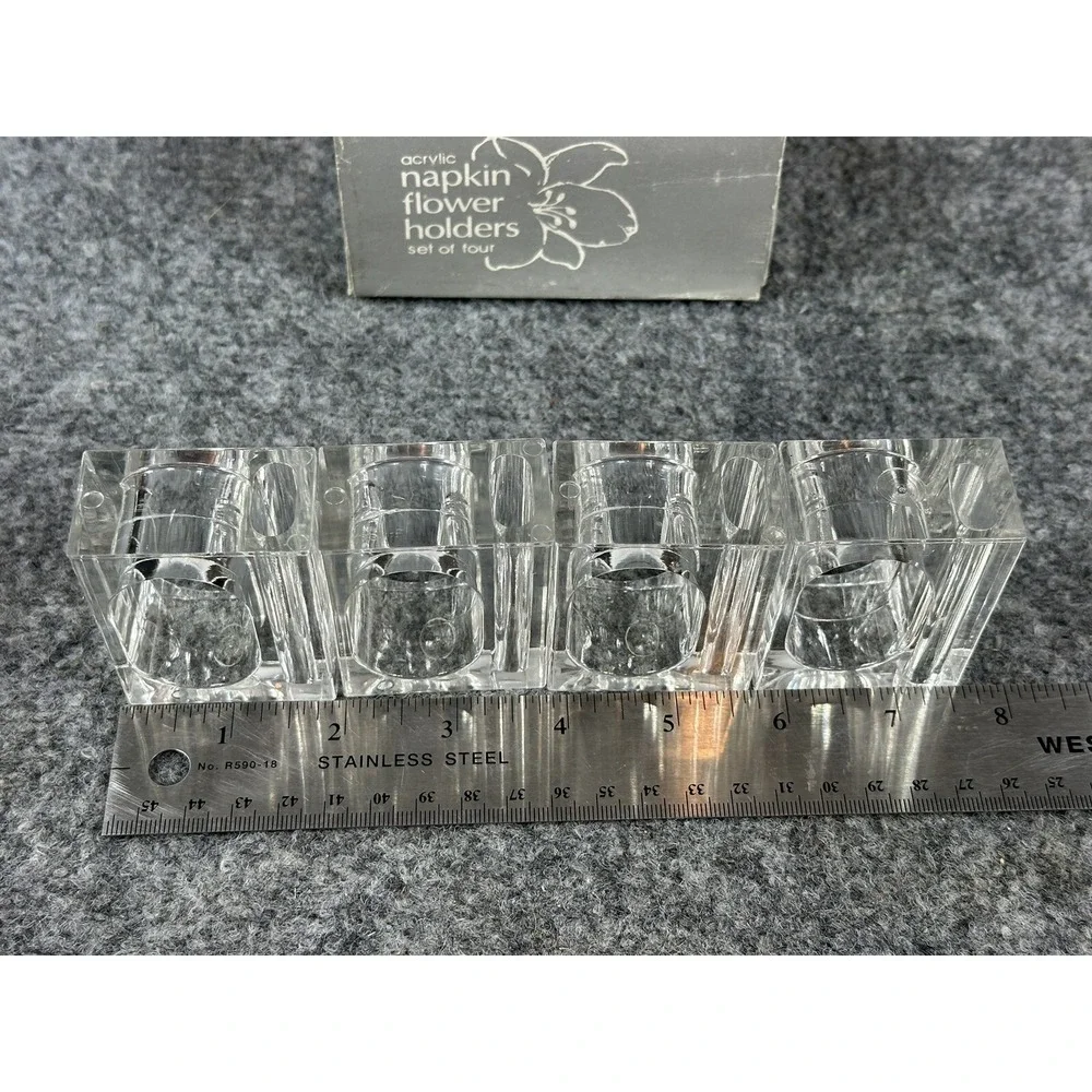 Vtg Twos Company Clear Plastic‎ Acrylic Napkin Rings Flower Holder Vase Lucite 4